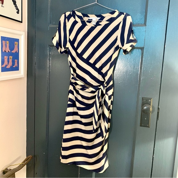 Diane Von Furstenberg Dresses & Skirts - DVF silk stripe dress